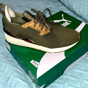 Puma Sneakers